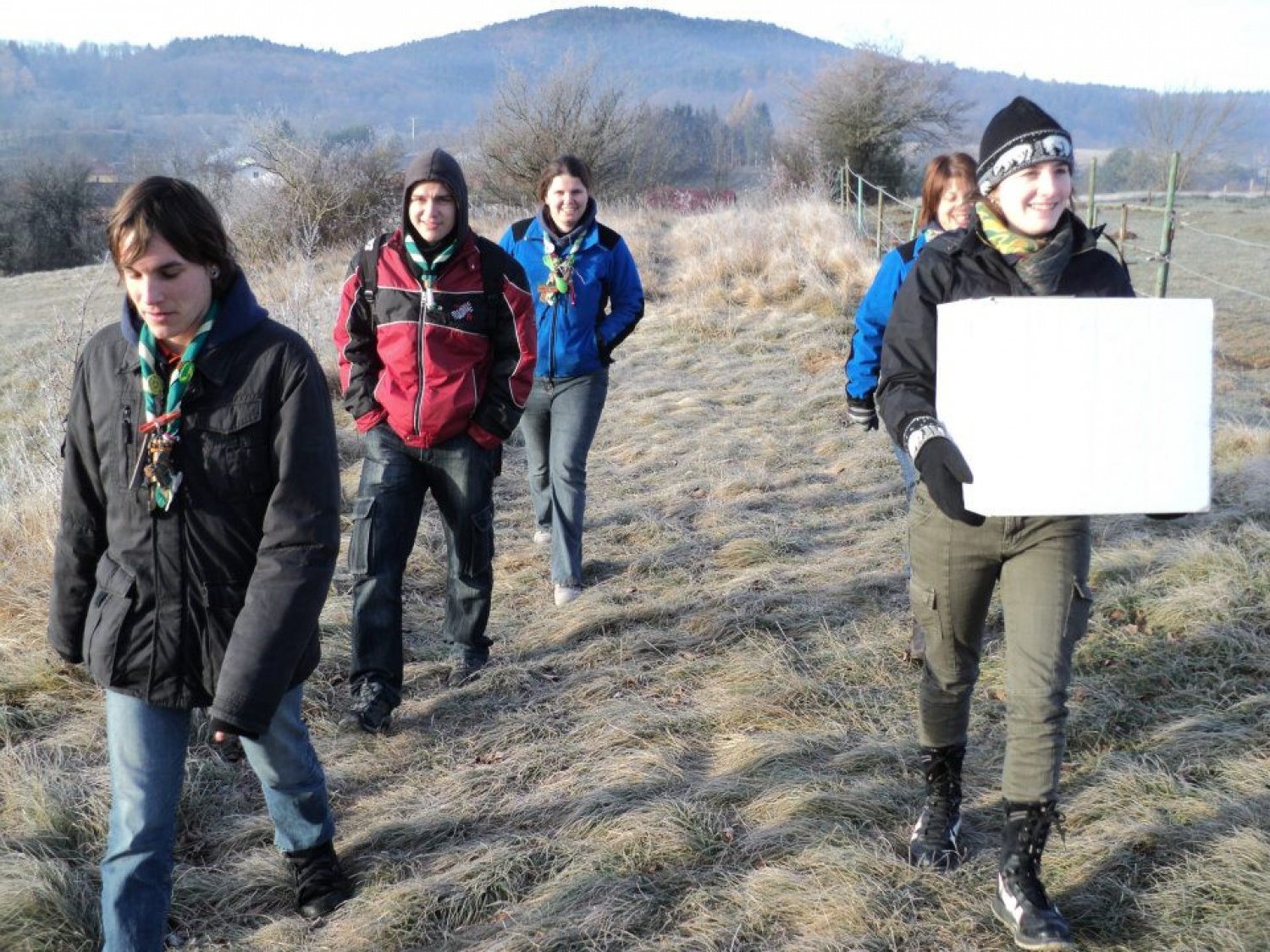 Kanja v škatli, *cimet v pečici in bela čokolada, ki ni zavita v foljo, ker je bil svizec na bolniški.