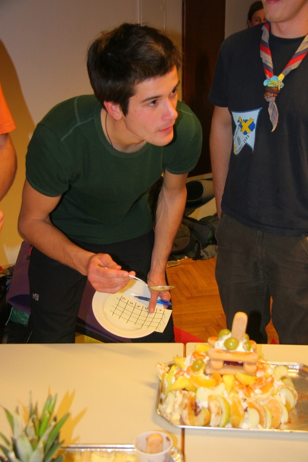 Strokovna žirija ocenjuje torte (DSV PP)