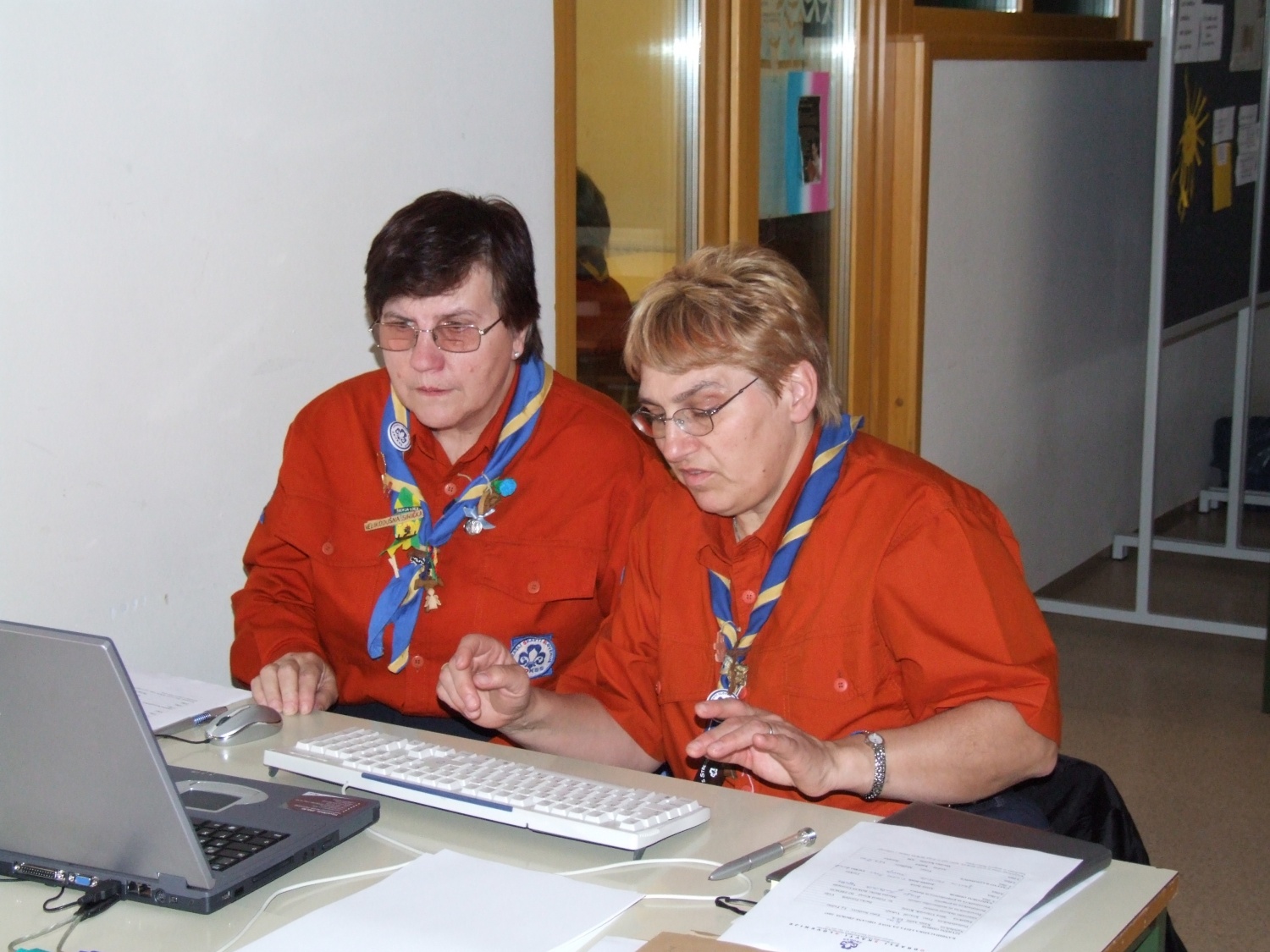 Angelca in Judita, zapisnikarci