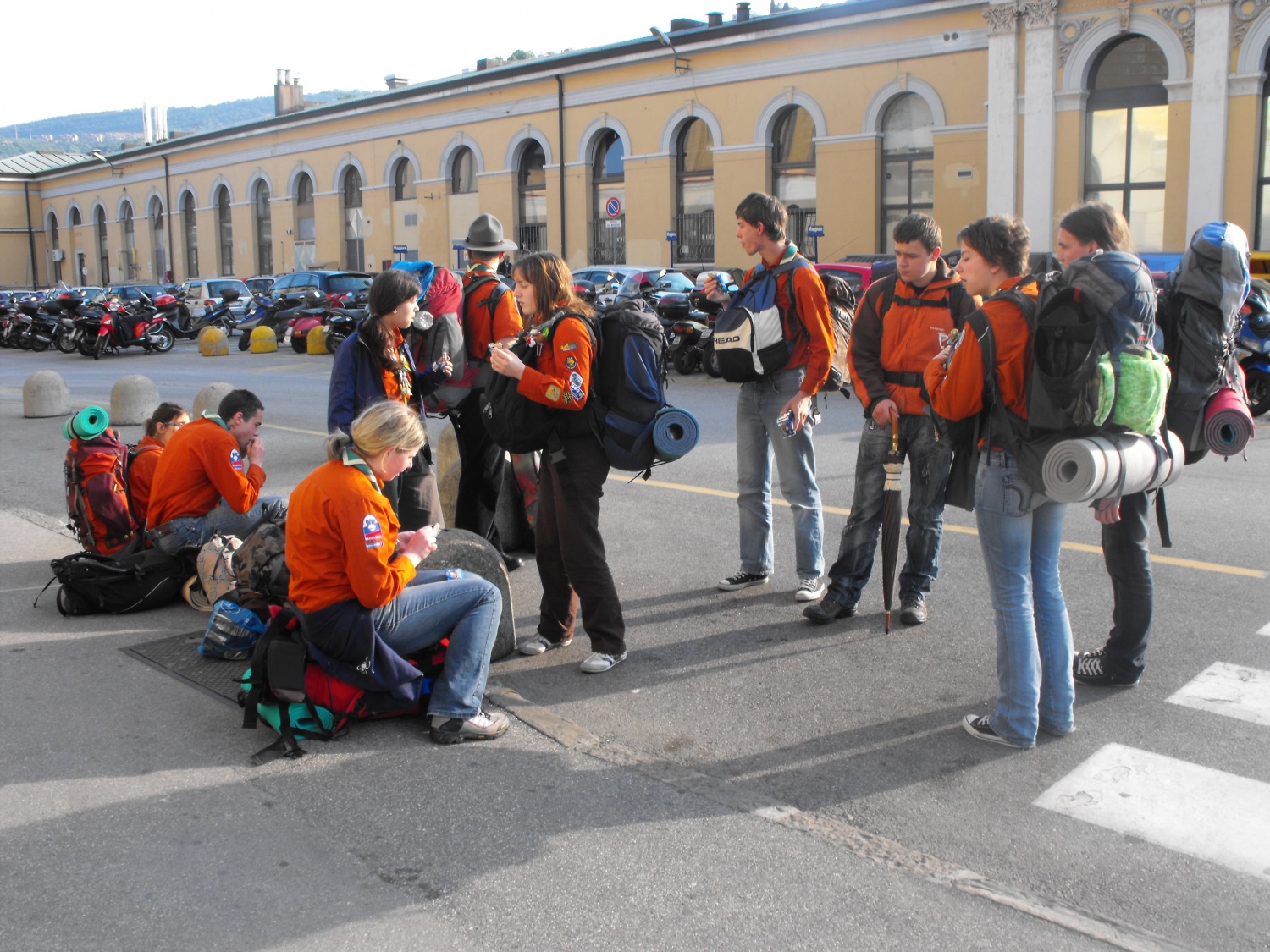 v Trsu čakamo prevoz domov