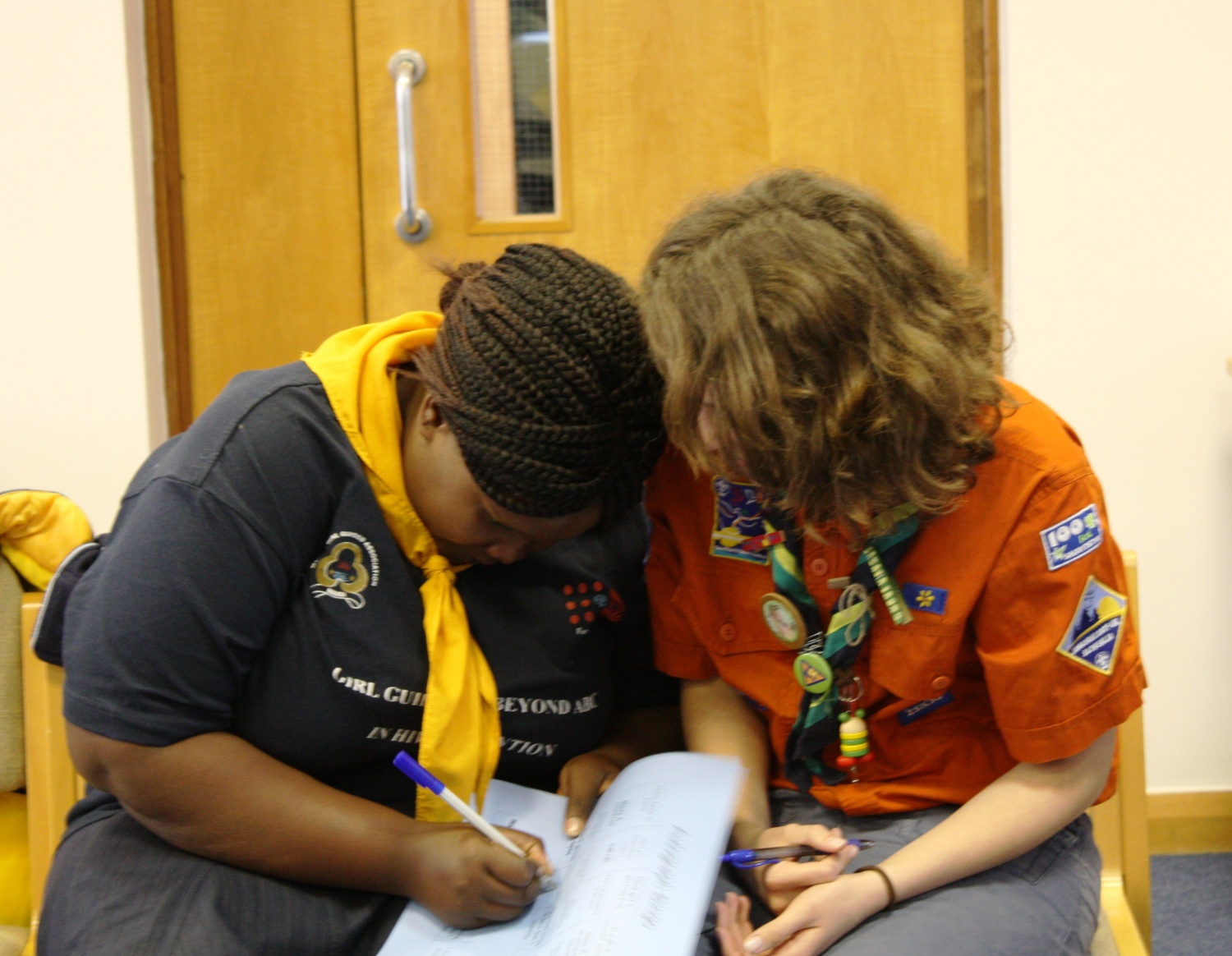 Bi šel skavtat v Anglijo? In to zastonj...