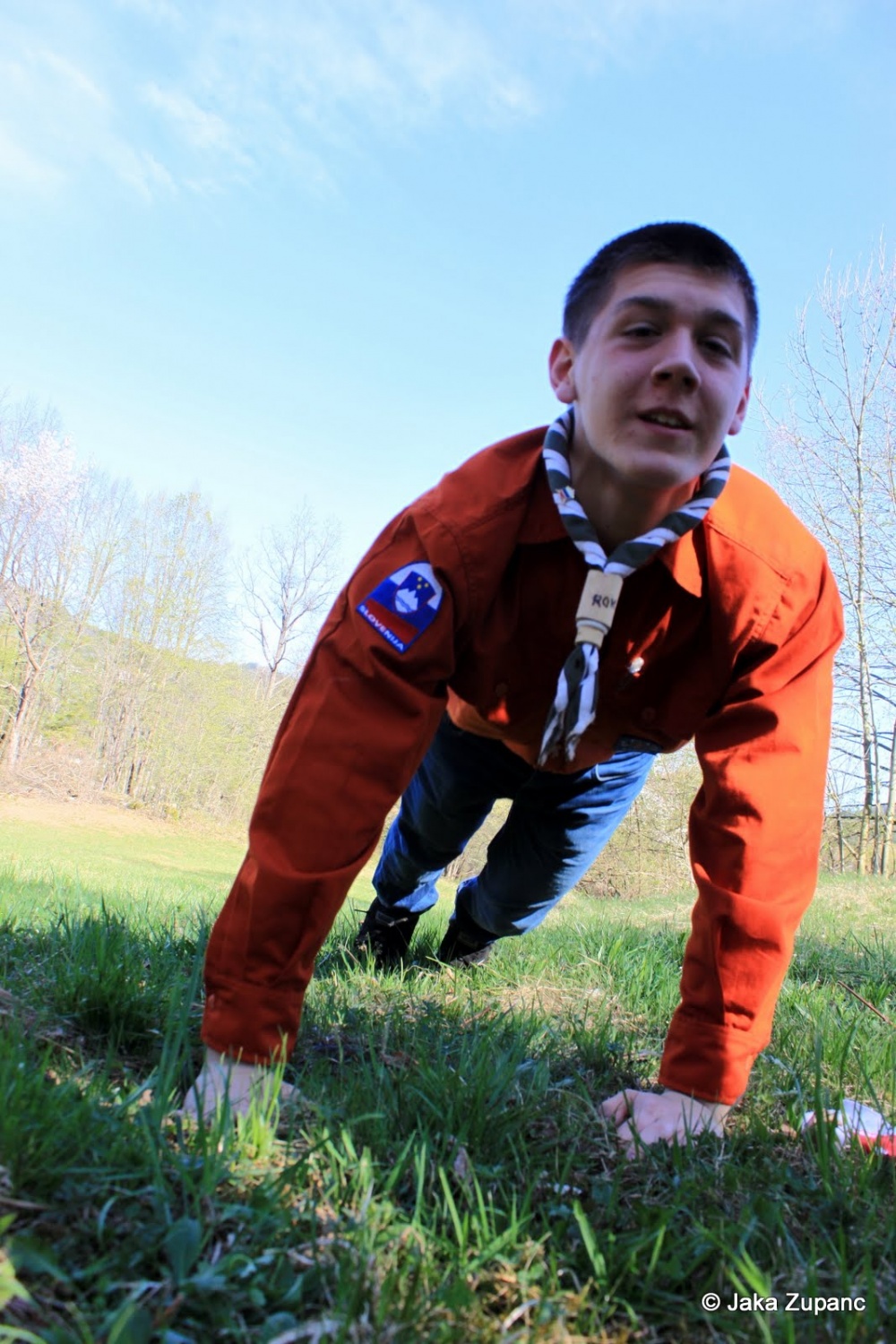 Steg Ljubljana 1 smo se podali na vikend poln doživetij, ki smo ga zaključili s sprejemom novih članov v našo veliko skavtsko družino ter med nas sprejeli tudi novega DA. Kaj vse smo počeli pa si preberite v nadaljevanju.