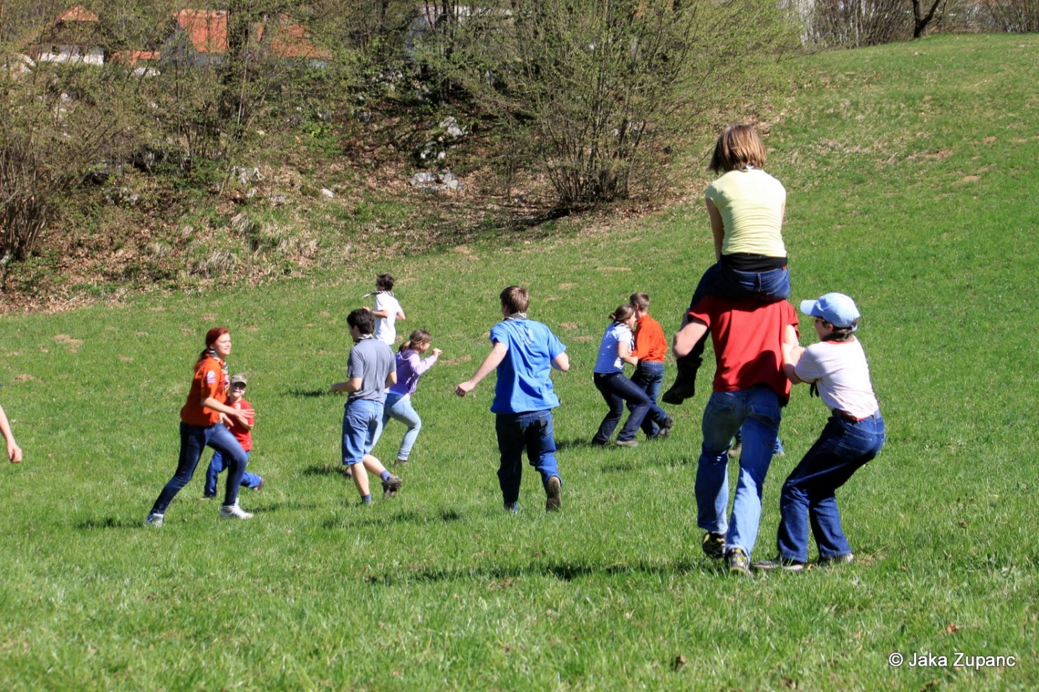 Steg Ljubljana 1 smo se podali na vikend poln doživetij, ki smo ga zaključili s sprejemom novih članov v našo veliko skavtsko družino ter med nas sprejeli tudi novega DA. Kaj vse smo počeli pa si preberite v nadaljevanju.
