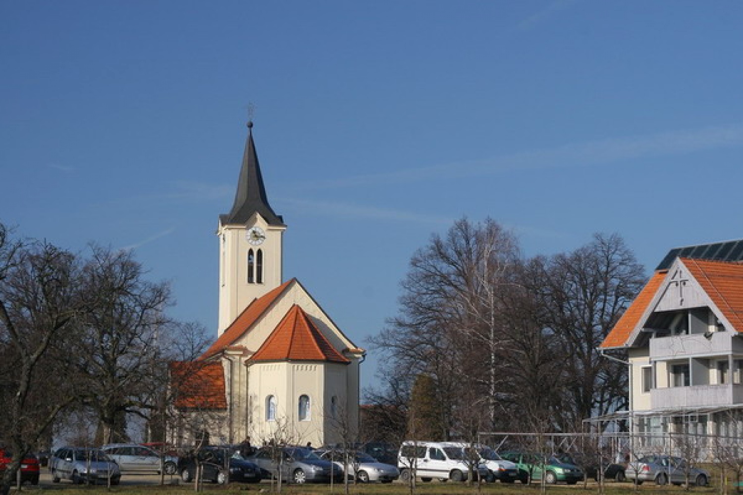 Duhovni vikend odraslih skavtov Slovenije s koprskim pomožnim škofom Jurijem Bizjakom