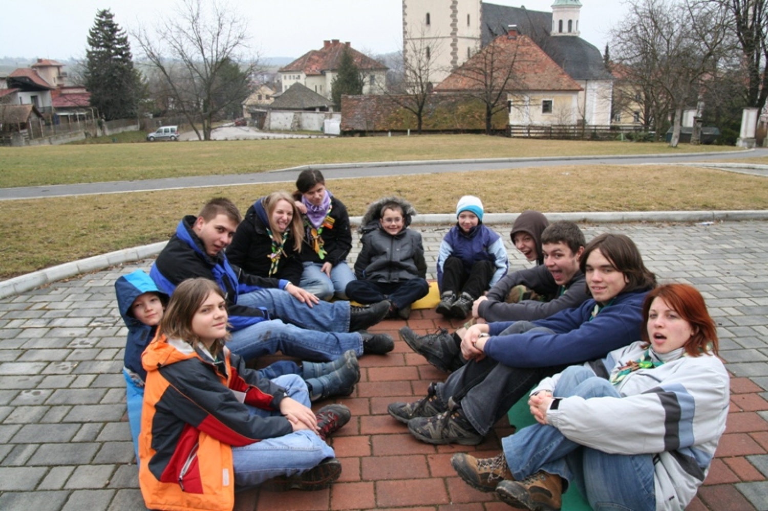Pretekli vikend smo se Skavtaktiti iz Postojne odpravili na zimovanje stega. Radovednost nas je gnala v Slovenske Konjice, kjer smo preživeli super vikend. Prav vsak član našega stega je prispeval svoj košček k temu čudovitemu doživetju.