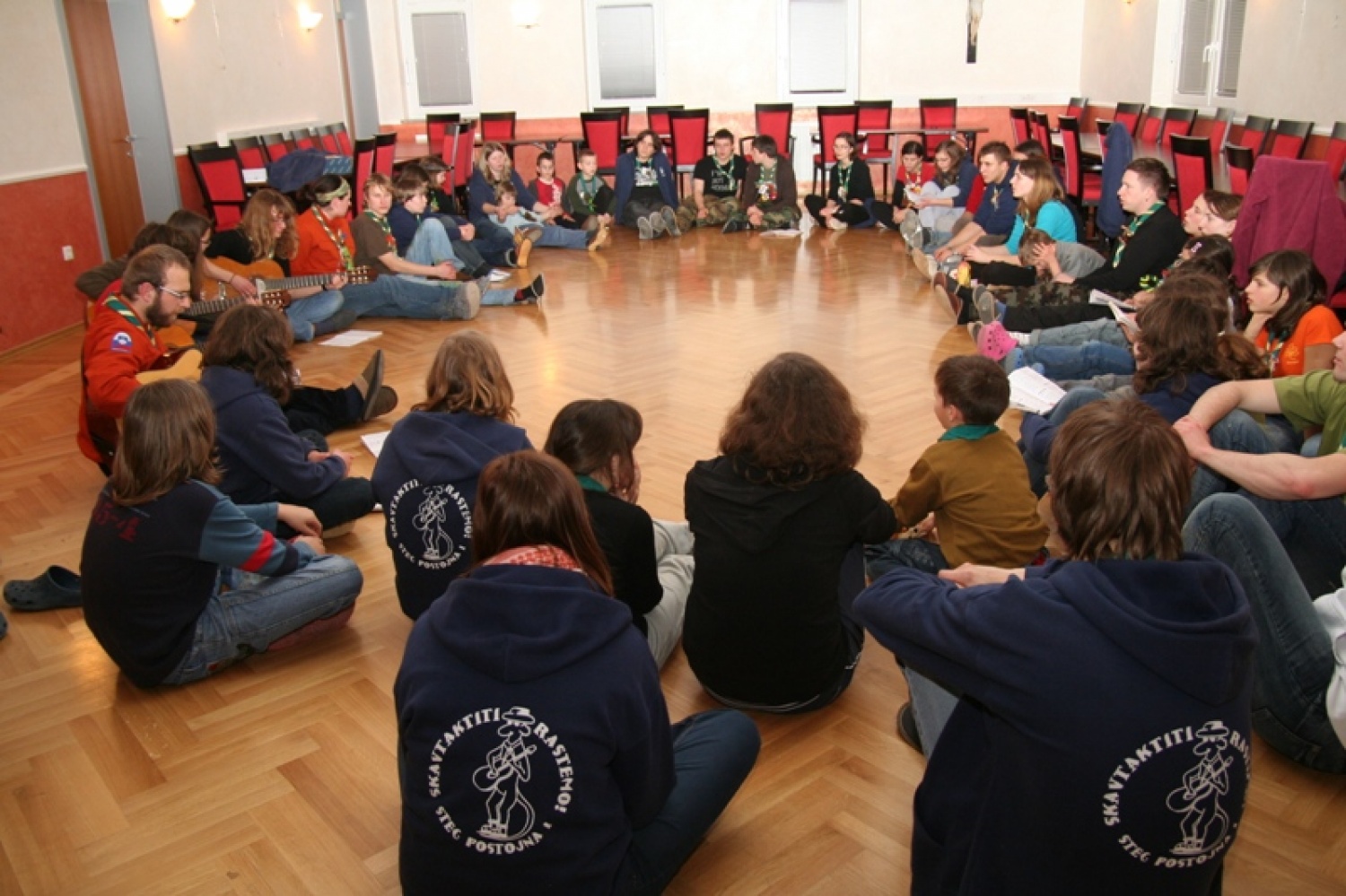 Pretekli vikend smo se Skavtaktiti iz Postojne odpravili na zimovanje stega. Radovednost nas je gnala v Slovenske Konjice, kjer smo preživeli super vikend. Prav vsak član našega stega je prispeval svoj košček k temu čudovitemu doživetju.