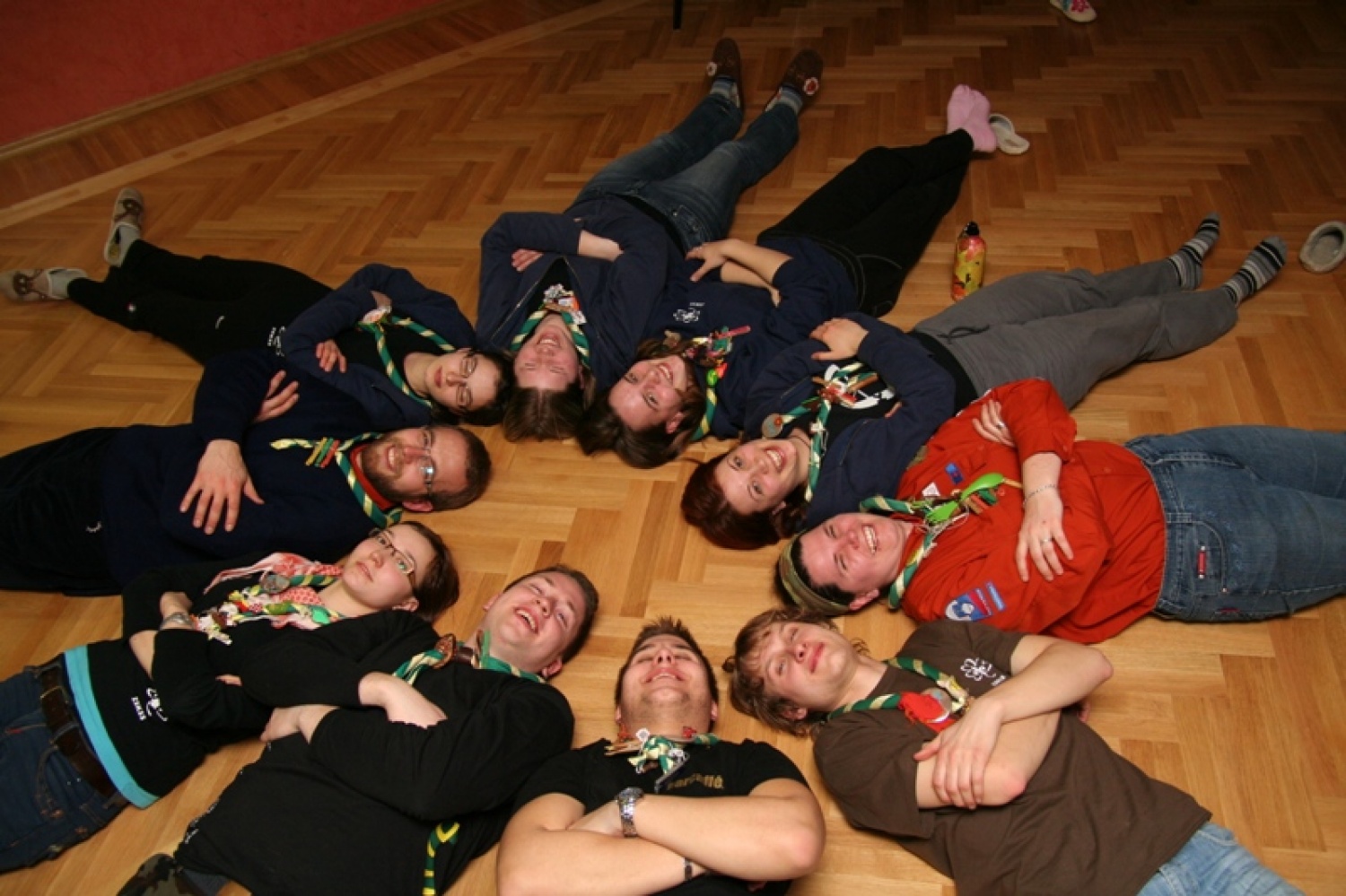 Pretekli vikend smo se Skavtaktiti iz Postojne odpravili na zimovanje stega. Radovednost nas je gnala v Slovenske Konjice, kjer smo preživeli super vikend. Prav vsak član našega stega je prispeval svoj košček k temu čudovitemu doživetju.