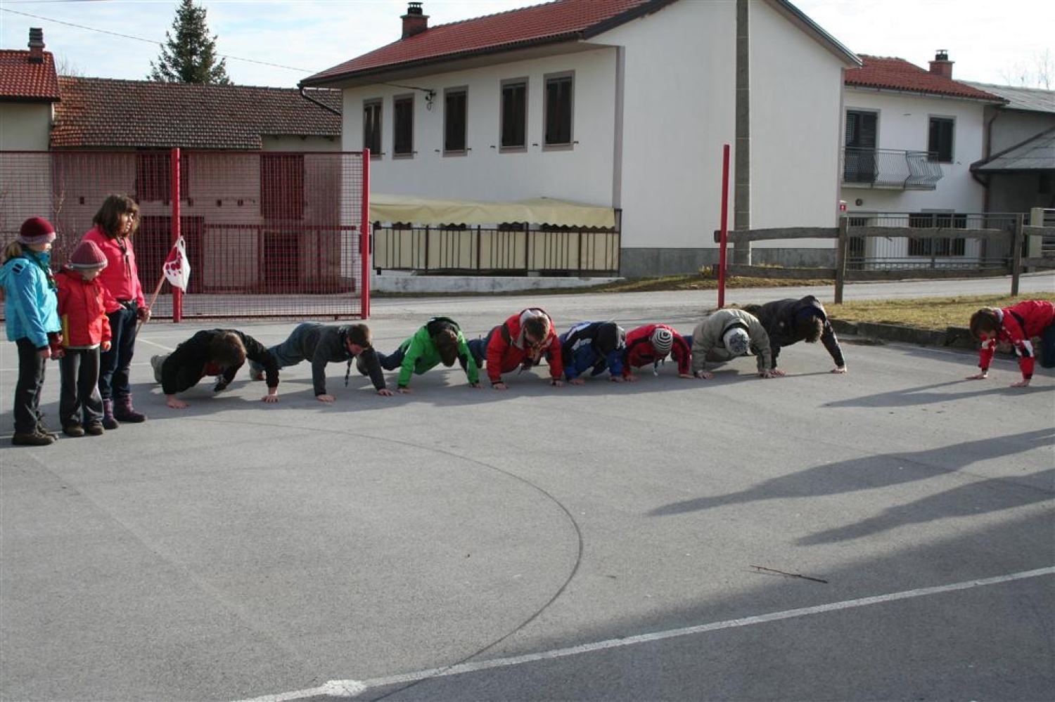 Drugič zaveži vezalke