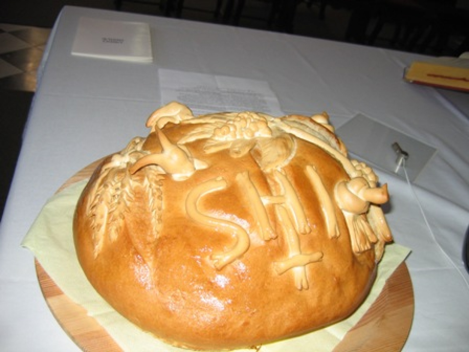 V Stični smo se skavti
iz AA regije zbrali,
Luč miru si izmenjali ....