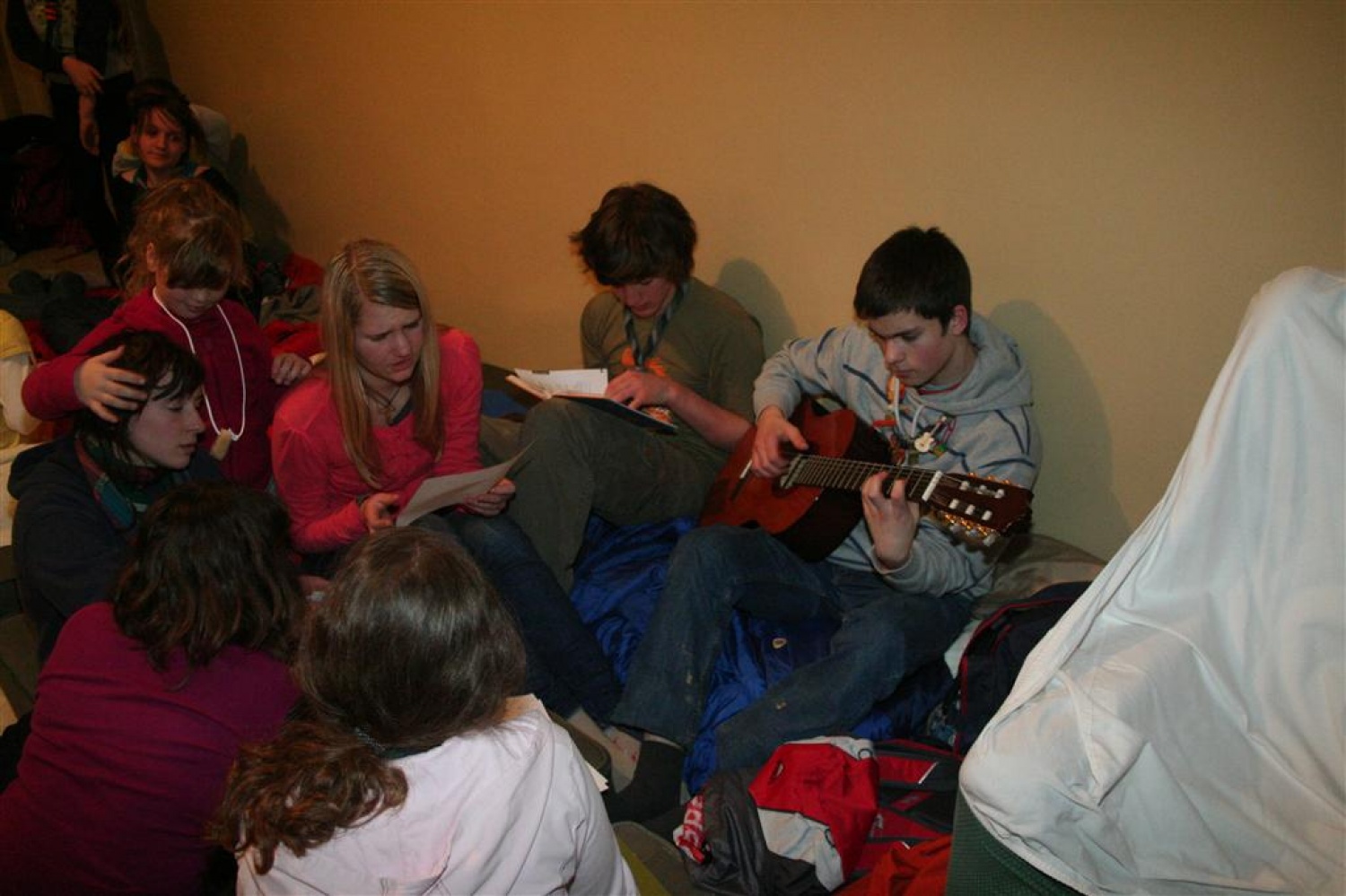 Še zadnje moči porabili za petje