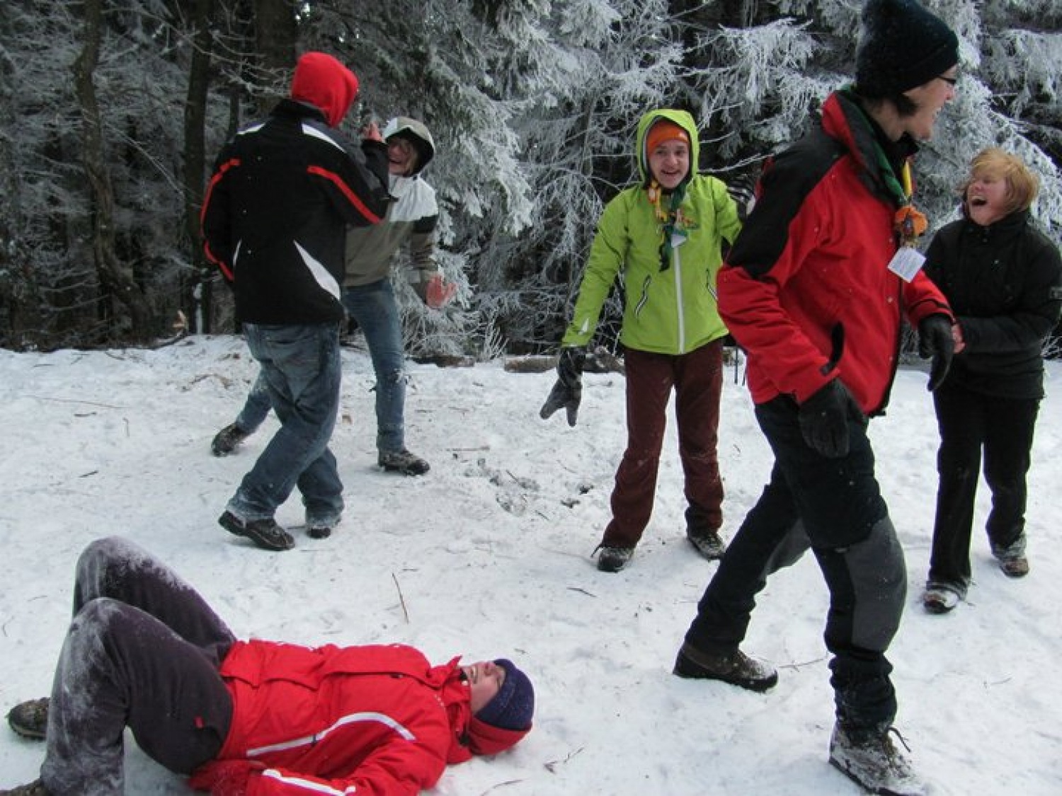 Juha se je začela kuhati med klanovodji Poljanske in Selše doline.  Vse do meglenega  jutra, 29. januarja 2011, naj bi naš načrt ostal skrivnost, pa voditelji še zdaj ne vemo, kdo od klanovcev je posumil, da se nekaj kuha …