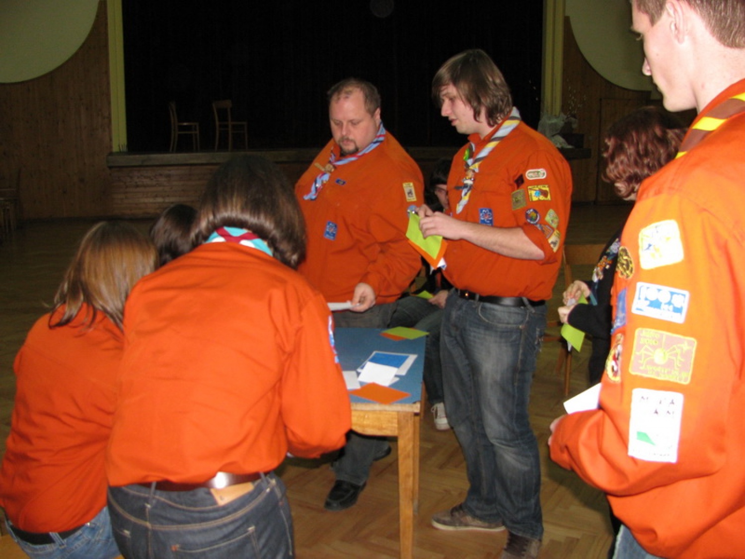 Tisti petek bi bil kot vsak turoben (pre)topel zimski večer, ko se je sonce kot vedno potrudilo in stopilo še zadnje zaplate snega preden je smuknilo za obzorje, če ne bi v Artičah tam čisto na jugu naše Štajerske, že skoraj na meji z Dolenjsko, imelo zgoditi nekaj posebnega. Namreč bil je čas, da se zberemo na Svetu Mariborske Regije ...