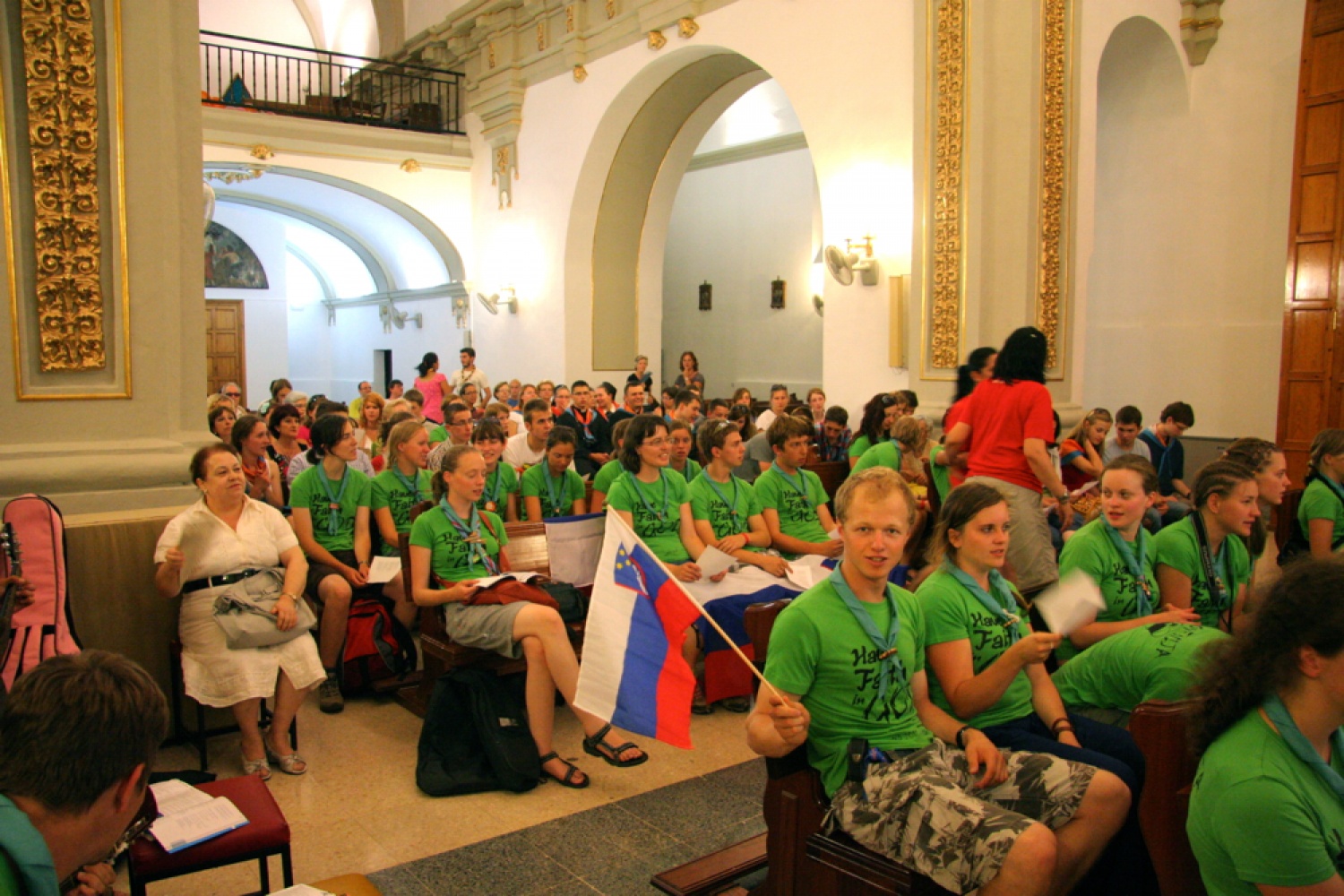 sprejem v cerkvi v Almadenu