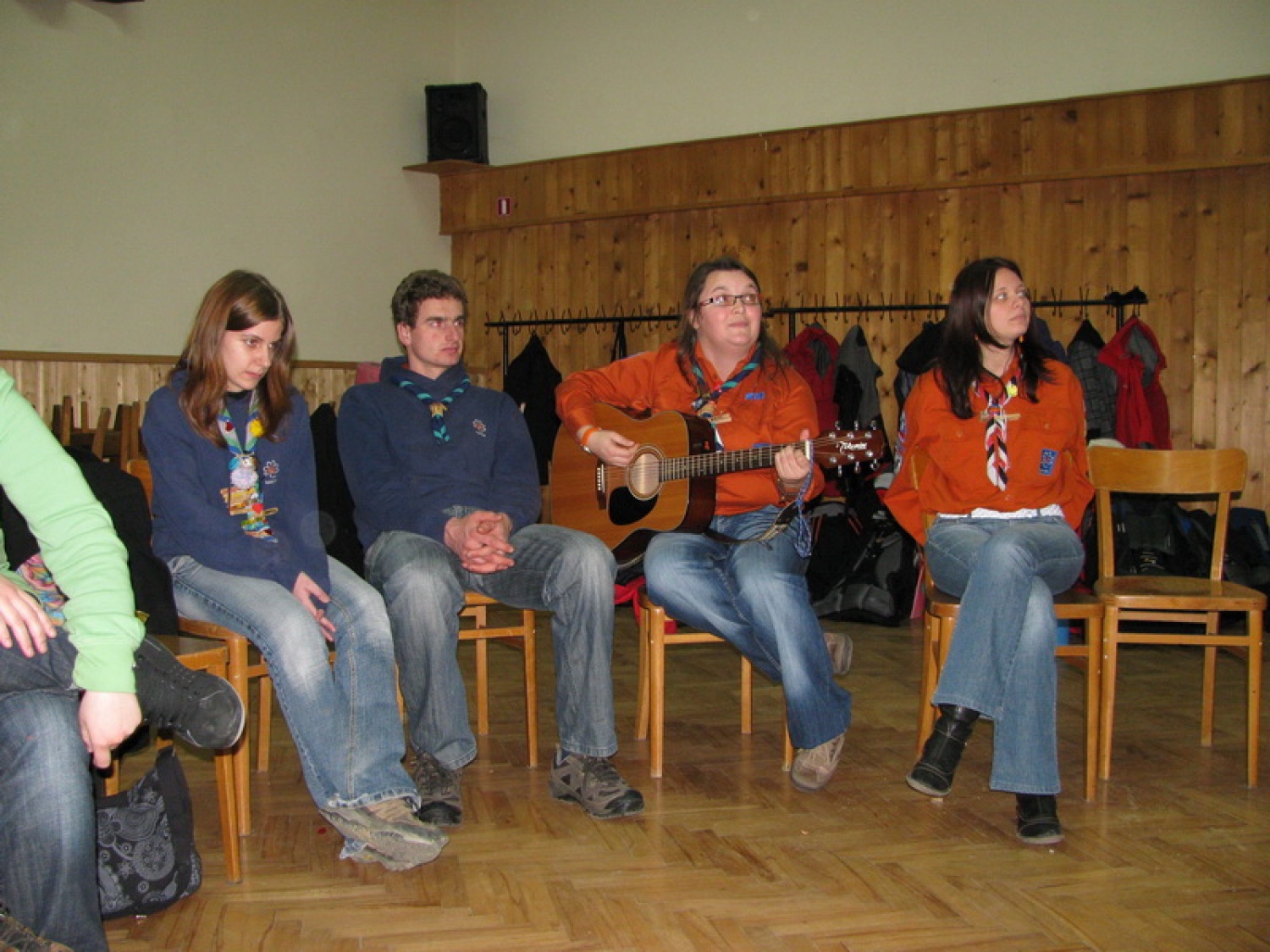 Tisti petek bi bil kot vsak turoben (pre)topel zimski večer, ko se je sonce kot vedno potrudilo in stopilo še zadnje zaplate snega preden je smuknilo za obzorje, če ne bi v Artičah tam čisto na jugu naše Štajerske, že skoraj na meji z Dolenjsko, imelo zgoditi nekaj posebnega. Namreč bil je čas, da se zberemo na Svetu Mariborske Regije ...