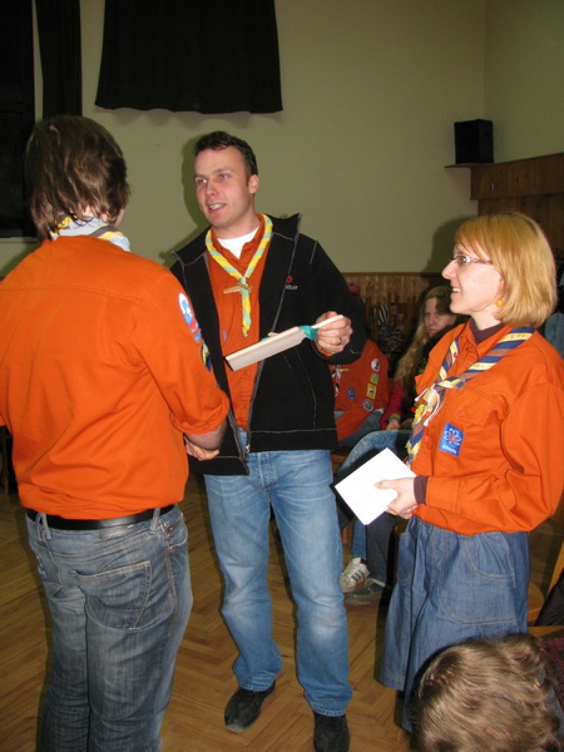 Tisti petek bi bil kot vsak turoben (pre)topel zimski večer, ko se je sonce kot vedno potrudilo in stopilo še zadnje zaplate snega preden je smuknilo za obzorje, če ne bi v Artičah tam čisto na jugu naše Štajerske, že skoraj na meji z Dolenjsko, imelo zgoditi nekaj posebnega. Namreč bil je čas, da se zberemo na Svetu Mariborske Regije ...