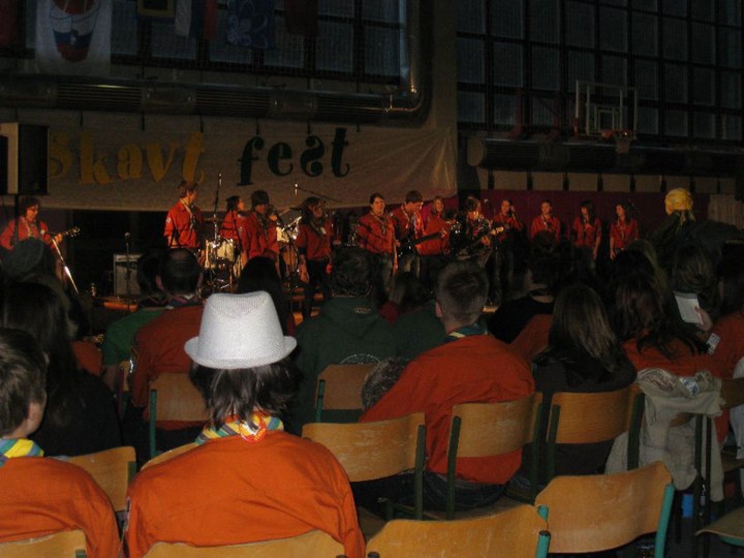 Pogumnosrčniki na odru