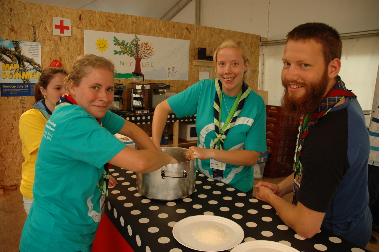 v zaoderju glavne arene