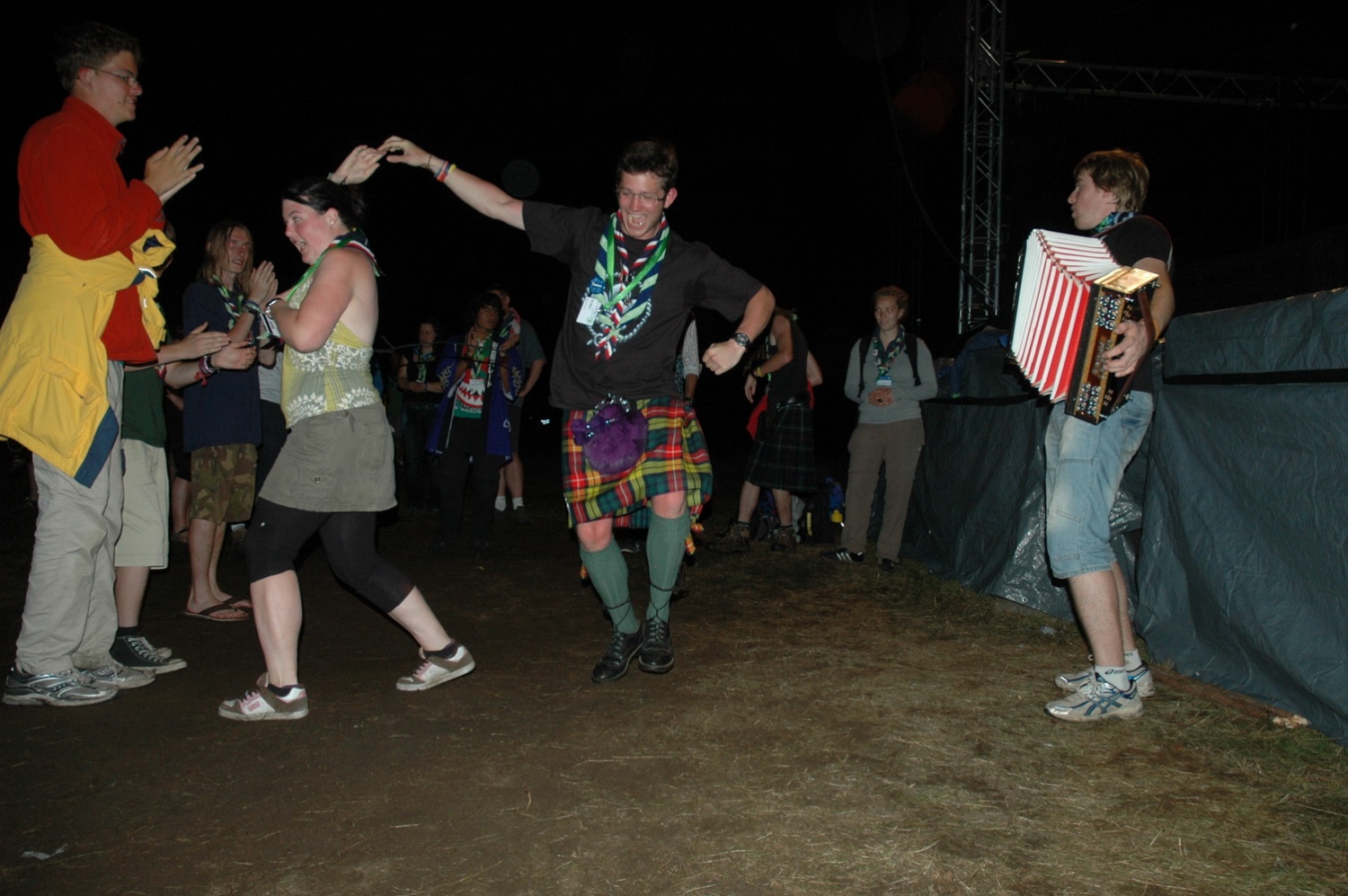 nenapovedan slovenski vecer