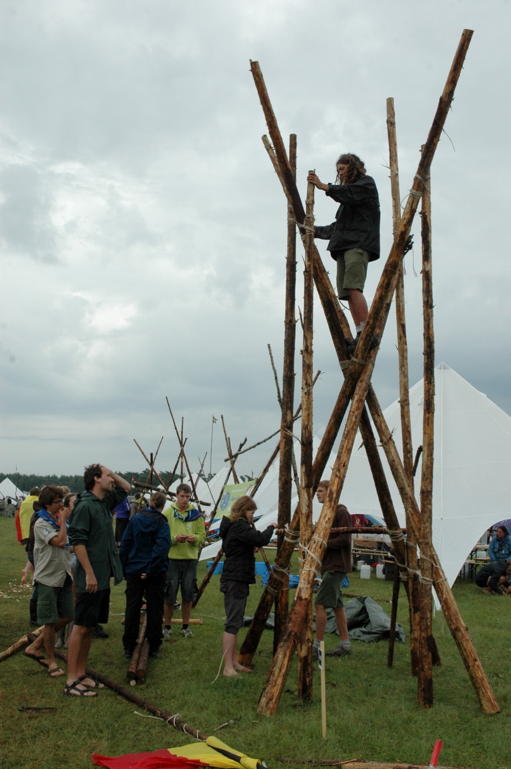 Ne manjka niti strazni stolp