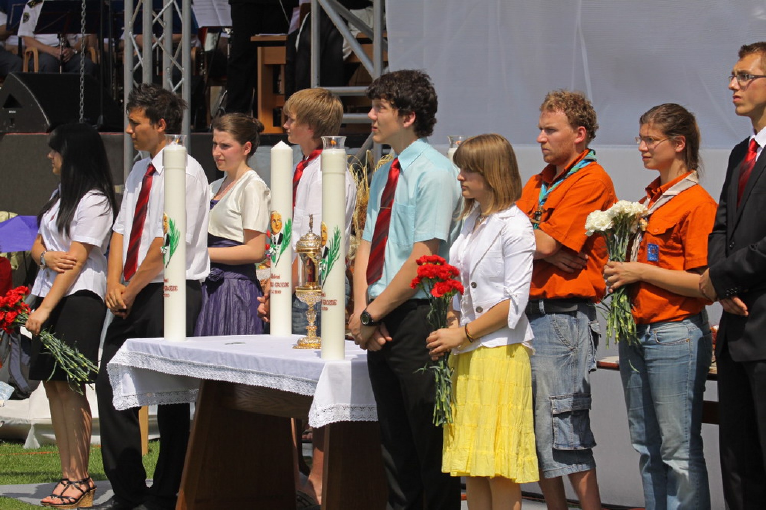 V častni starži ob relikvariju so bili tudi skavti