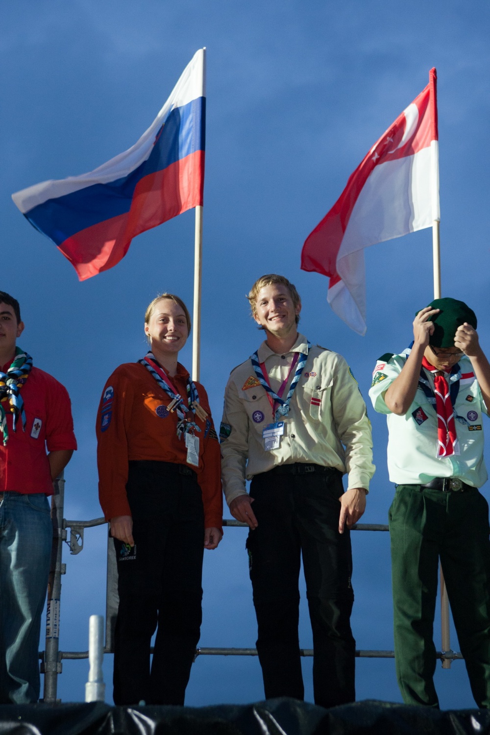 Nasi zastavonosi drugic