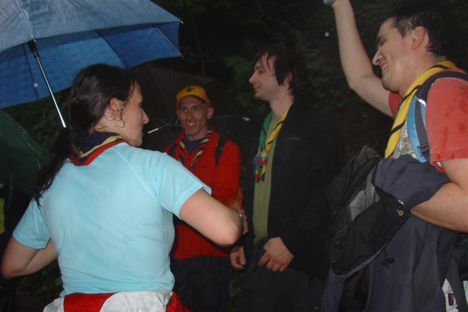 Če nisi moker od dežja, si pa od potu