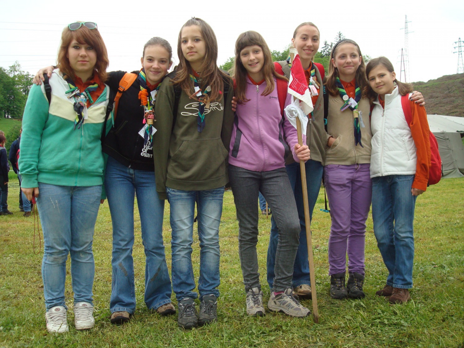 Piše se sobota 8. maj,
kraj akcije Krumperk pri Domžalah,
zločin opor proti Turkom,
akterji izvidniki in vodnice Domžal, Homca, Kamnika in Komende.