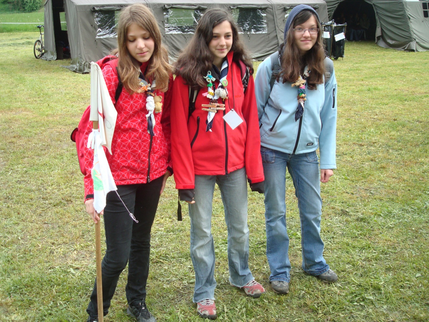 Piše se sobota 8. maj,
kraj akcije Krumperk pri Domžalah,
zločin opor proti Turkom,
akterji izvidniki in vodnice Domžal, Homca, Kamnika in Komende.