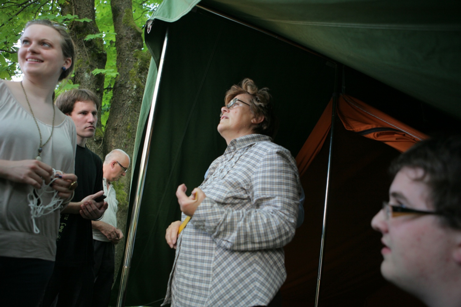 V petek, 20. maja, je pred prostori ZSKSS podjetje ACOVIA predstavilo novi šotor SKAVT, ki je nastal v sodelovanju z ZSKSS.