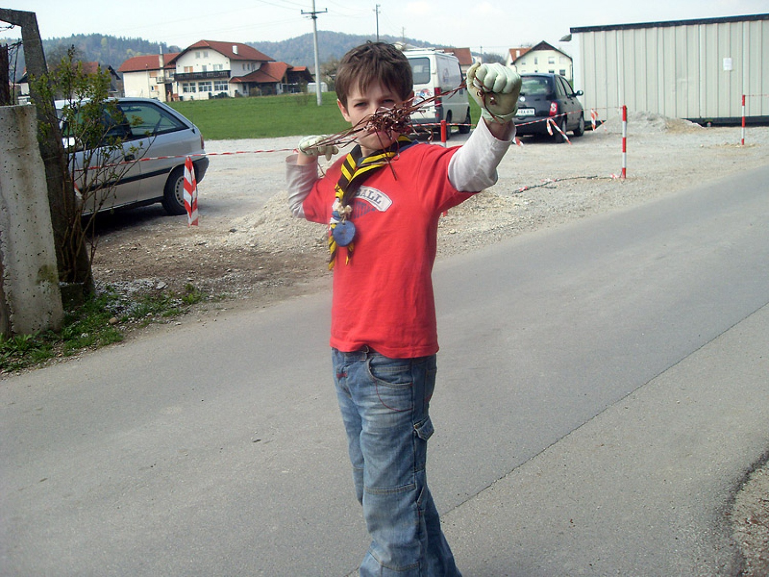 Ljubljana 5 je za akcijo Očistimo Slovenijo prevzela koordinacijo zbirnega mesta pri gradu Fužine. Glede na pogovore z organizatorji se nam je obetal nor dan z velikim številom prostovoljcem. In res je bil!