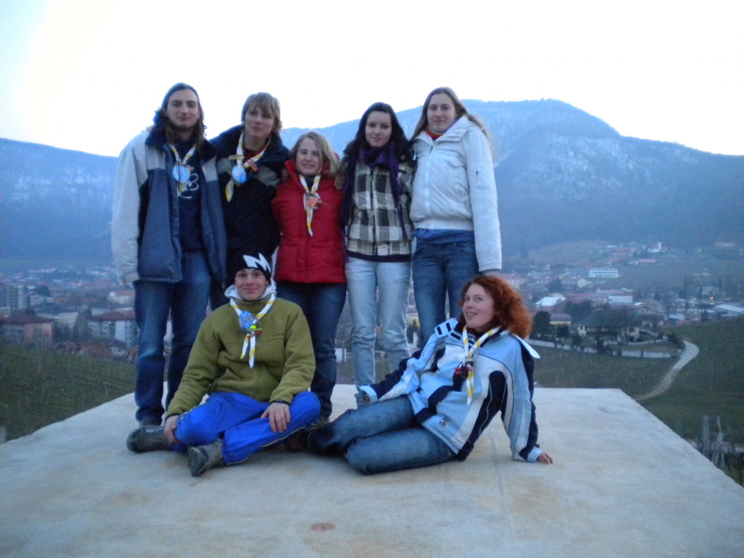 Vsesplošno znana resnica je, da je skavt vedno pripravljen. In konjiški klan je na letošnjem zimovanju nabiral znanje kako biti pripravljen pomagati  in se kar najbolje znajti v primeru naravnih nesreč ali pa tudi kar tako, pomagati pri majhnih vsakdanjih  težavicah.