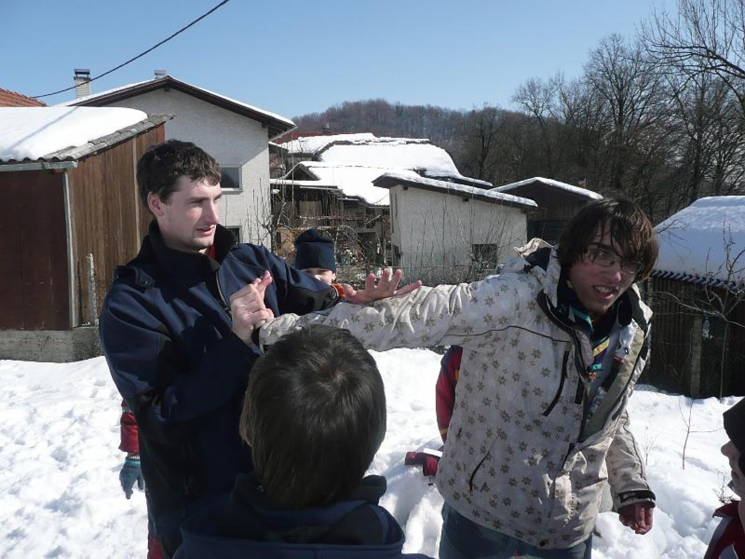 Borilne veščine --> je kar s ta belimi pogledal