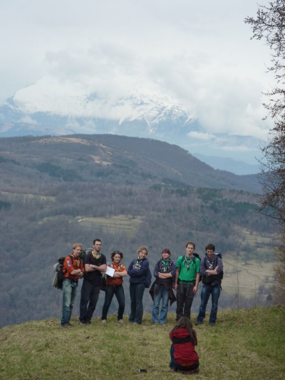 V sobotnem jutru, 19.3.2011, smo se številni voditelji (NO) PP iz vse Slovenije odpravili proti Kekcu nad Novo Gorico. Pričakalo nas je nasmejano vodstvo, nam postreglo z zajtrkom in nas že kar takoj poslalo na pot v 4 manjših skupinah.