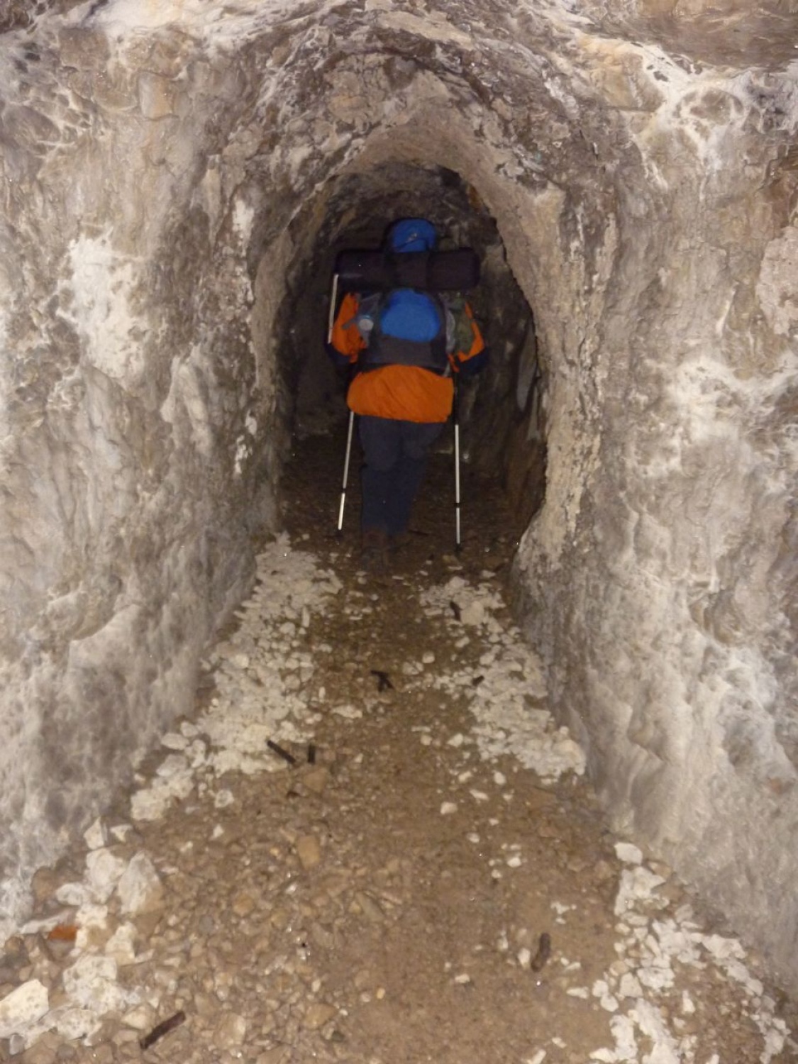 V sobotnem jutru, 19.3.2011, smo se številni voditelji (NO) PP iz vse Slovenije odpravili proti Kekcu nad Novo Gorico. Pričakalo nas je nasmejano vodstvo, nam postreglo z zajtrkom in nas že kar takoj poslalo na pot v 4 manjših skupinah.