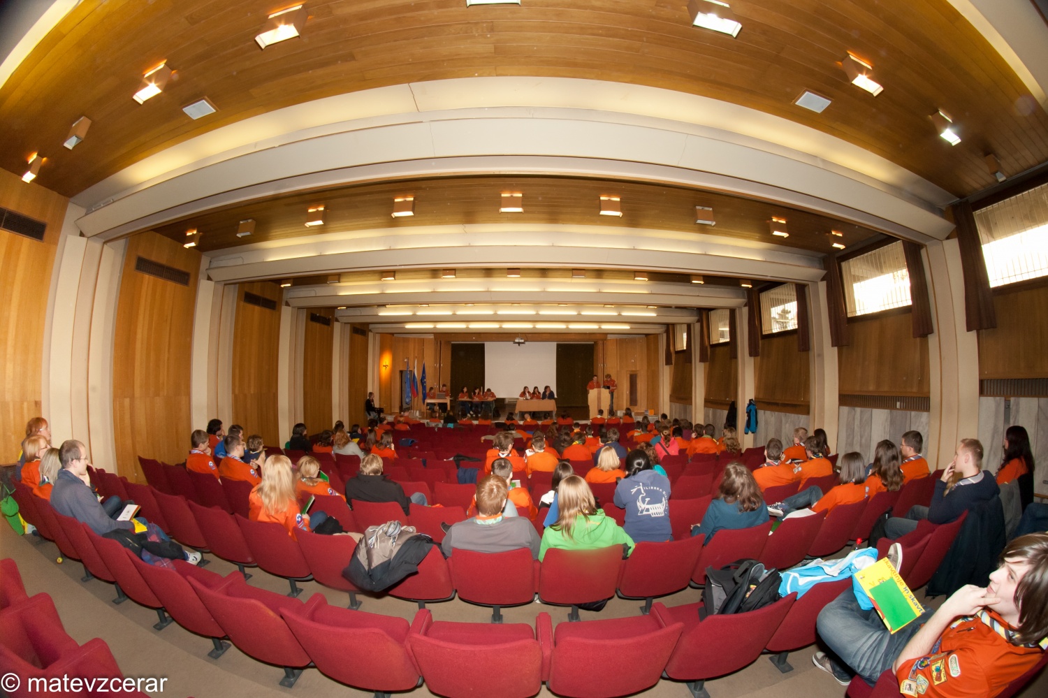 V soboto, 12.3.2011, se je v prostorih Teološke fakultete v Ljubljani odvijal Svet Združenja. Tokrat še za kanček bolj napet, saj so bile sprejete mnoge pomembne odločitve. Med drugimi je to bil nov vzgojni namen, sprejeti so bili pomembni sklepi, potekale pa so tudi volitve za nov izvršni odbor, nadzorni odbor ter častno razsodišče.