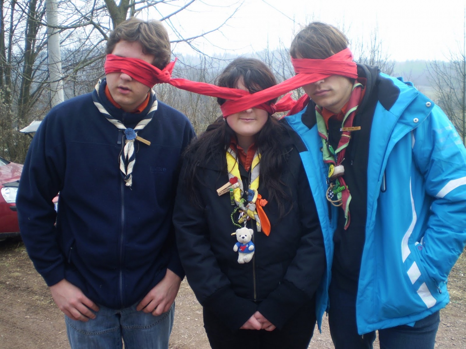 Živeti v džungli? Biti v mali šoli v džungli? Pa čeprav o volčičih in volkuljicah še nič ne veš? Pa saj zato pa je šola! Ja, med 24. in 27. februarjem smo bili mali šolarji življenja v džungli v Vnanjih Goricah!