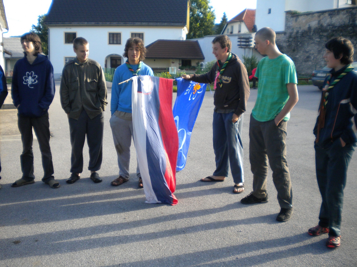 Vračanje ukradenih zastav