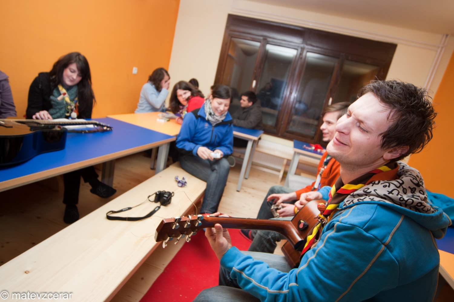 Voditelji ljubljanske regije smo se v preteklem vikendu zbrali na duhovnih vajah v Kočevskem rogu. Duhovni asistent Urban Lesjak je z zgodbami, nagovori, razlagami, izzivi in igrami vodil 15 skavtov prek pusta do posta.