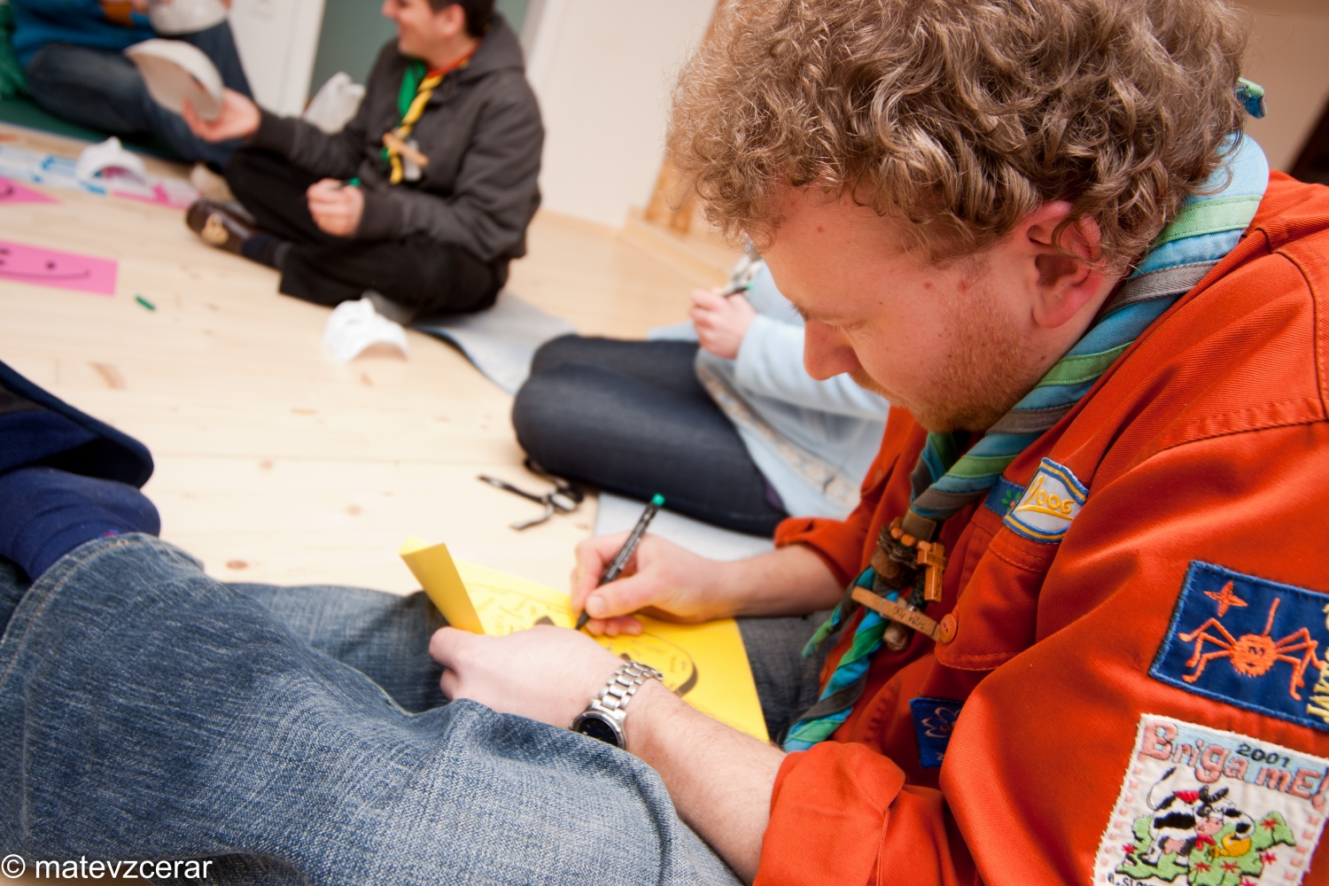 Voditelji ljubljanske regije smo se v preteklem vikendu zbrali na duhovnih vajah v Kočevskem rogu. Duhovni asistent Urban Lesjak je z zgodbami, nagovori, razlagami, izzivi in igrami vodil 15 skavtov prek pusta do posta.