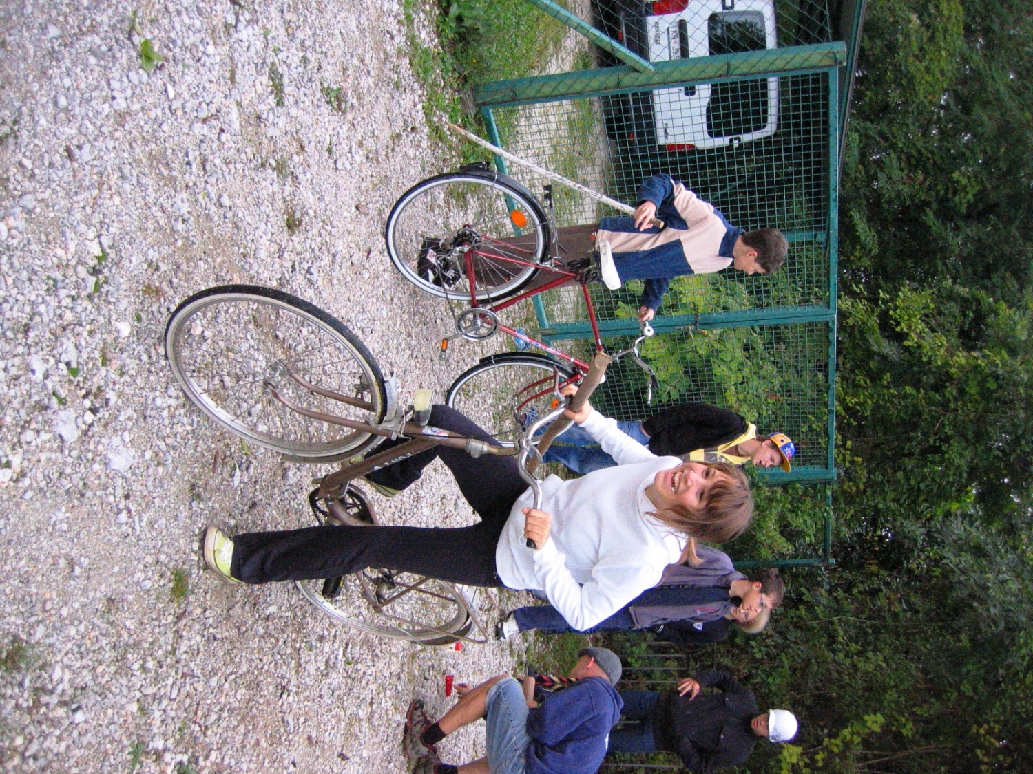 V soboto 3.10.2009 je v Kranju potekalo državno preverjanje znanja ekip prve pomoči ter tehnični dan za otroke kranjskih osnovnih šol. Kranjski skavti smo sodelovali pri obeh dogodkih.