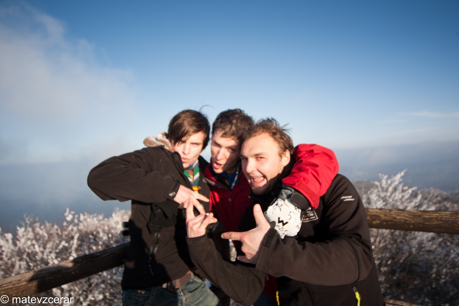 Voditelji ljubljanske regije smo se v preteklem vikendu zbrali na duhovnih vajah v Kočevskem rogu. Duhovni asistent Urban Lesjak je z zgodbami, nagovori, razlagami, izzivi in igrami vodil 15 skavtov prek pusta do posta.