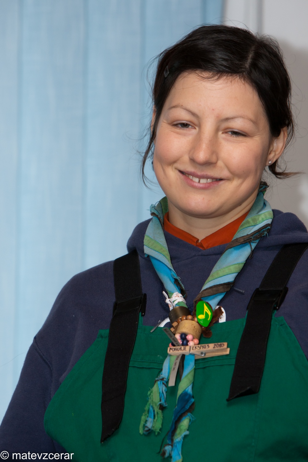 8. januarja je na Prežganju potekal Zagrizi - srečanje ljubljanske regije.
Na srečanju smo se voditelji spomnili na slovensko besedo in običaje.
Dopoldne smo se na delavnicah učili različnih spretnosti (dražgoški kruhki, pritrkavanje, družabne igre, ognji).
Sledilo je kosilo - čisto ta pravi golaž.
Po kosilu smo spoznavali različna narečja in jih predstavili s pesmijo in narečnimi besedami.
Zaključili pa smo z nekaj družabnimi kmečkimi igrami.
Lep dan je bil.