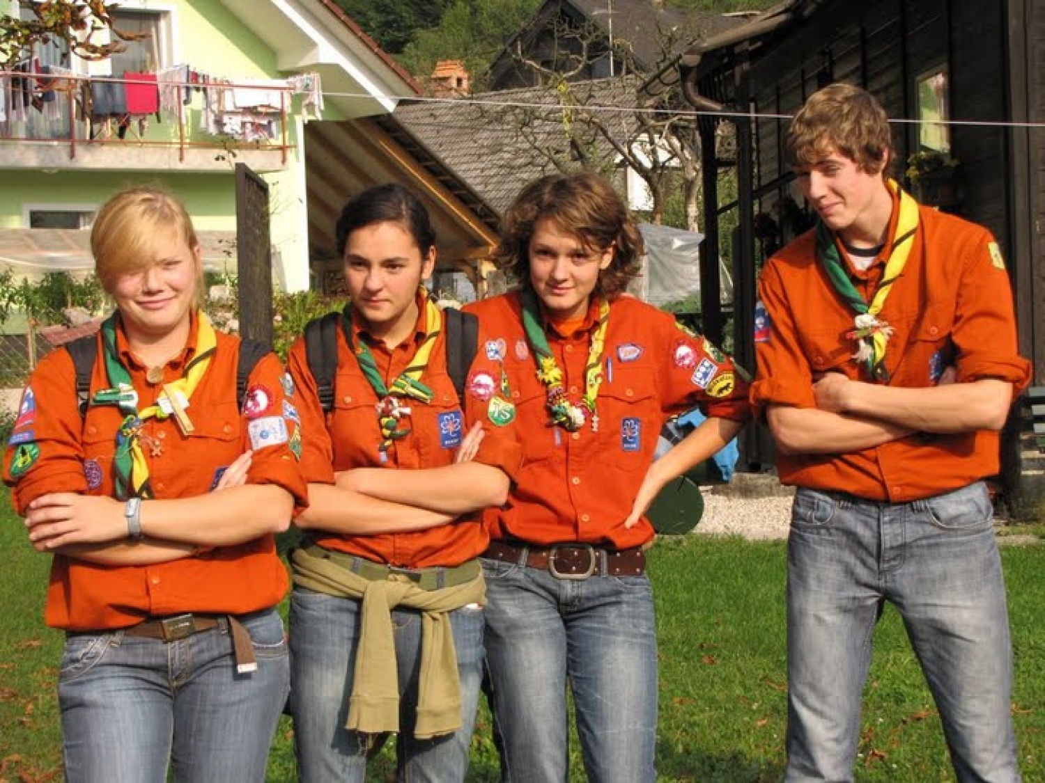 Odhajajoči izvidniki..