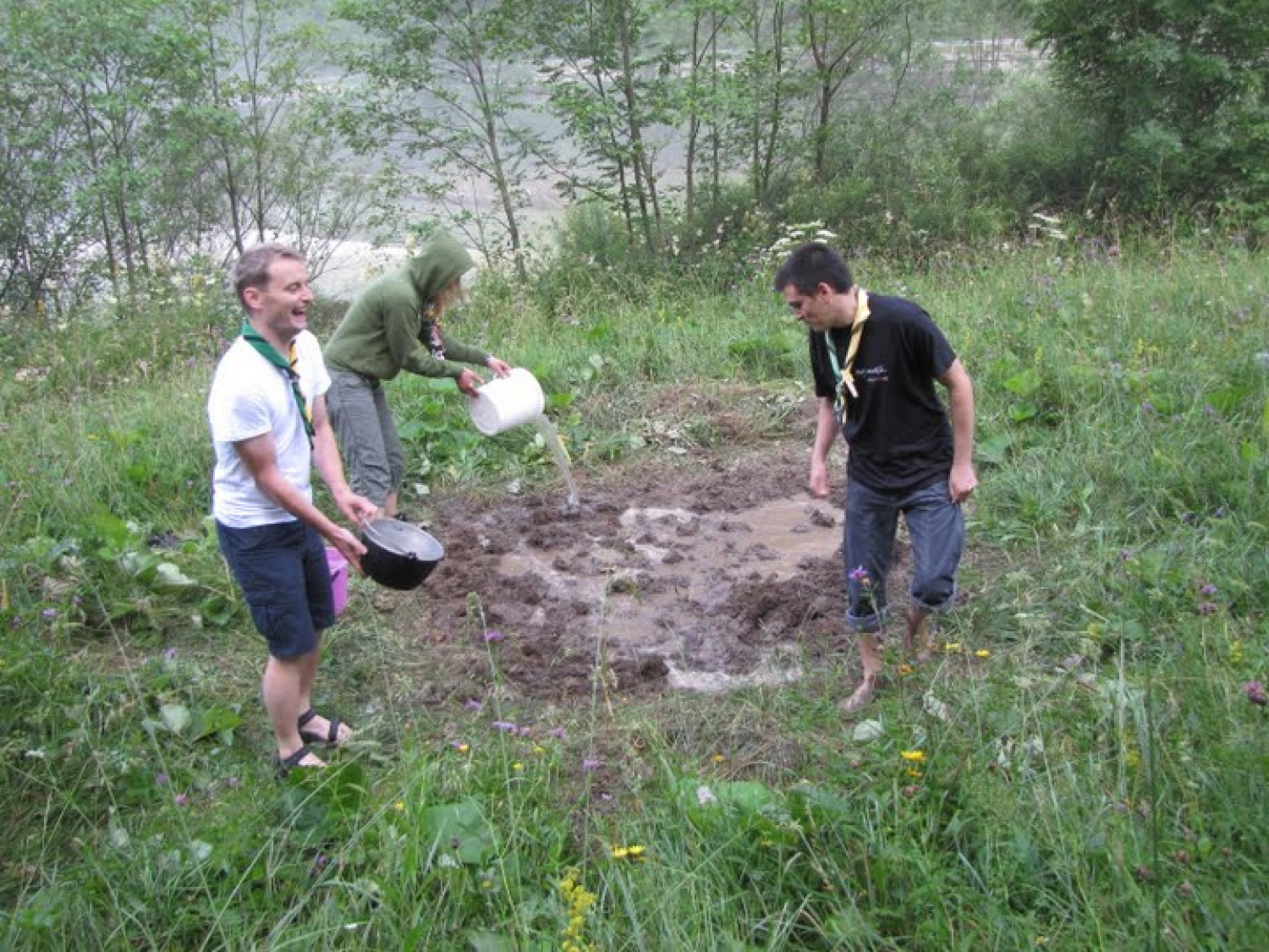 Jaz Gregor – Presenetljivi bober vam bom predstavil svojo drugo stražo na svojem prvem taboru v četi.