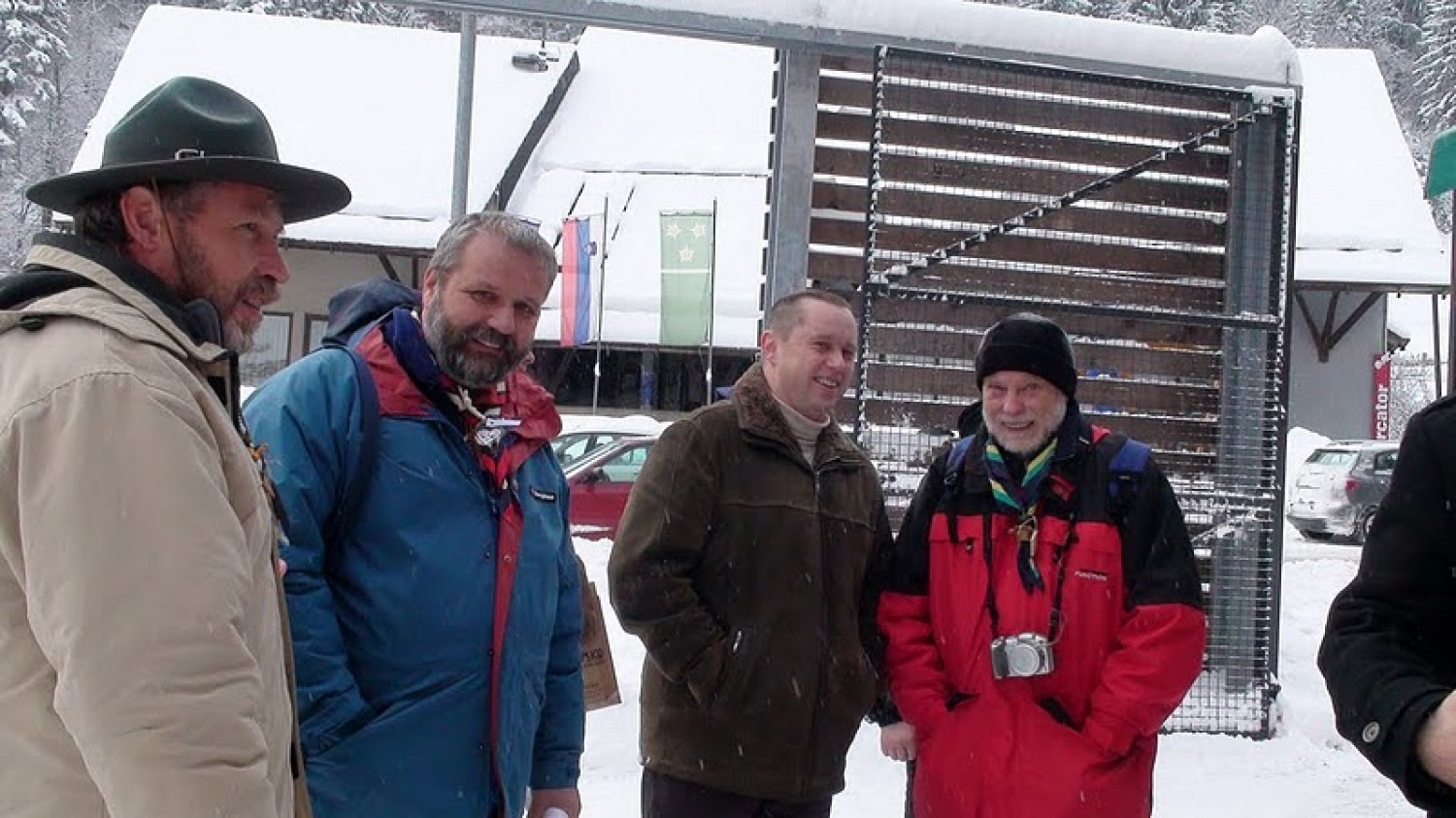 V soboto 18. decembra so si odrasli skavti Slovenije, Avstrije, Italije in Hrvaške v Solčavi izmenjali Luč miru iz Betlehema. To je bila osma izmenjava Luči miru med odraslimi skavti, ki se povezujejo v gibanju Alpe – Jadran. Srečanje v Solčavi je bilo tretje, ki so ga organizirali slovenski odrasli skavti. Udeležilo se ga je 133 skavtinj in skavtov.