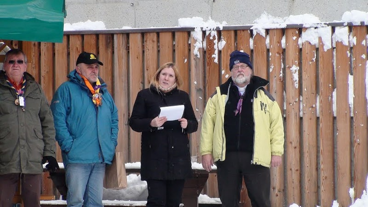 V soboto 18. decembra so si odrasli skavti Slovenije, Avstrije, Italije in Hrvaške v Solčavi izmenjali Luč miru iz Betlehema. To je bila osma izmenjava Luči miru med odraslimi skavti, ki se povezujejo v gibanju Alpe – Jadran. Srečanje v Solčavi je bilo tretje, ki so ga organizirali slovenski odrasli skavti. Udeležilo se ga je 133 skavtinj in skavtov.