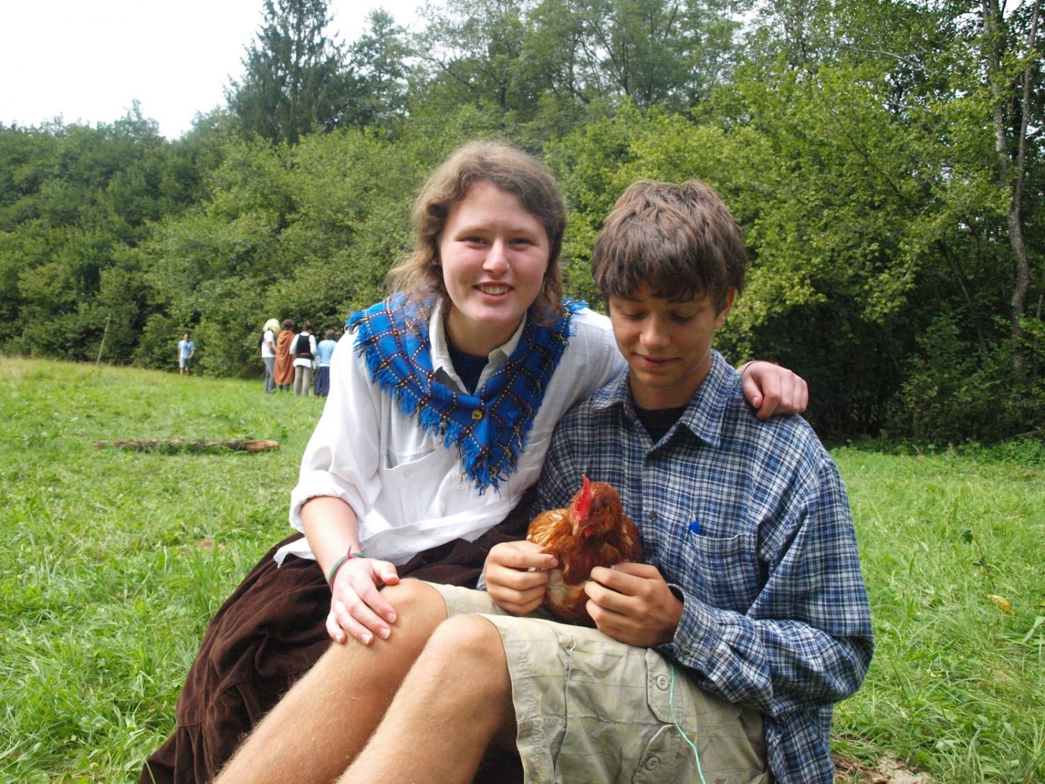 namesto mucke kmetje božamo kurico