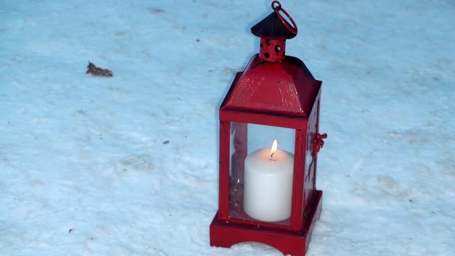 V soboto 18. decembra so si odrasli skavti Slovenije, Avstrije, Italije in Hrvaške v Solčavi izmenjali Luč miru iz Betlehema. To je bila osma izmenjava Luči miru med odraslimi skavti, ki se povezujejo v gibanju Alpe – Jadran. Srečanje v Solčavi je bilo tretje, ki so ga organizirali slovenski odrasli skavti. Udeležilo se ga je 133 skavtinj in skavtov.