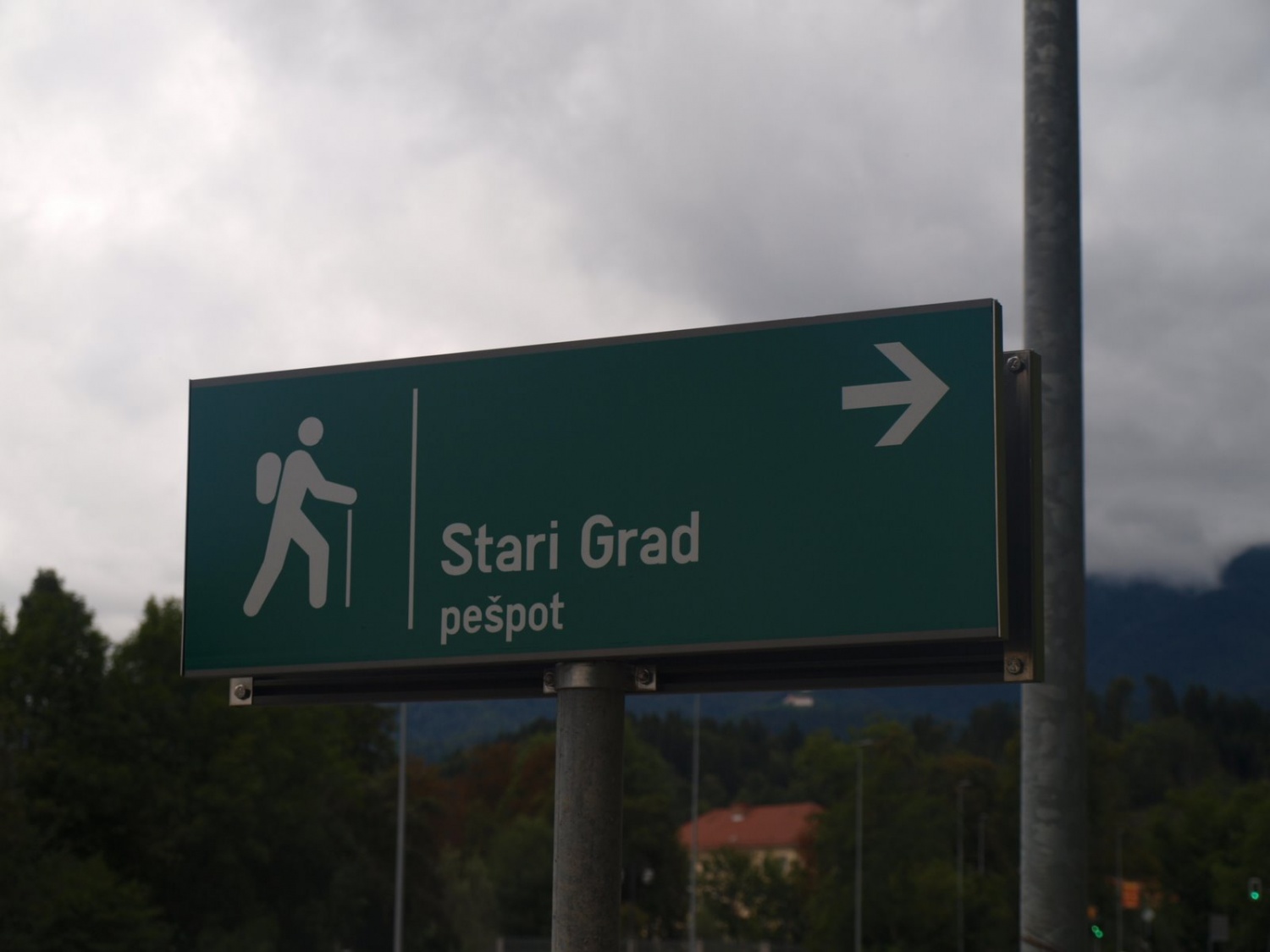 v tej smeri se skriva zemljevid