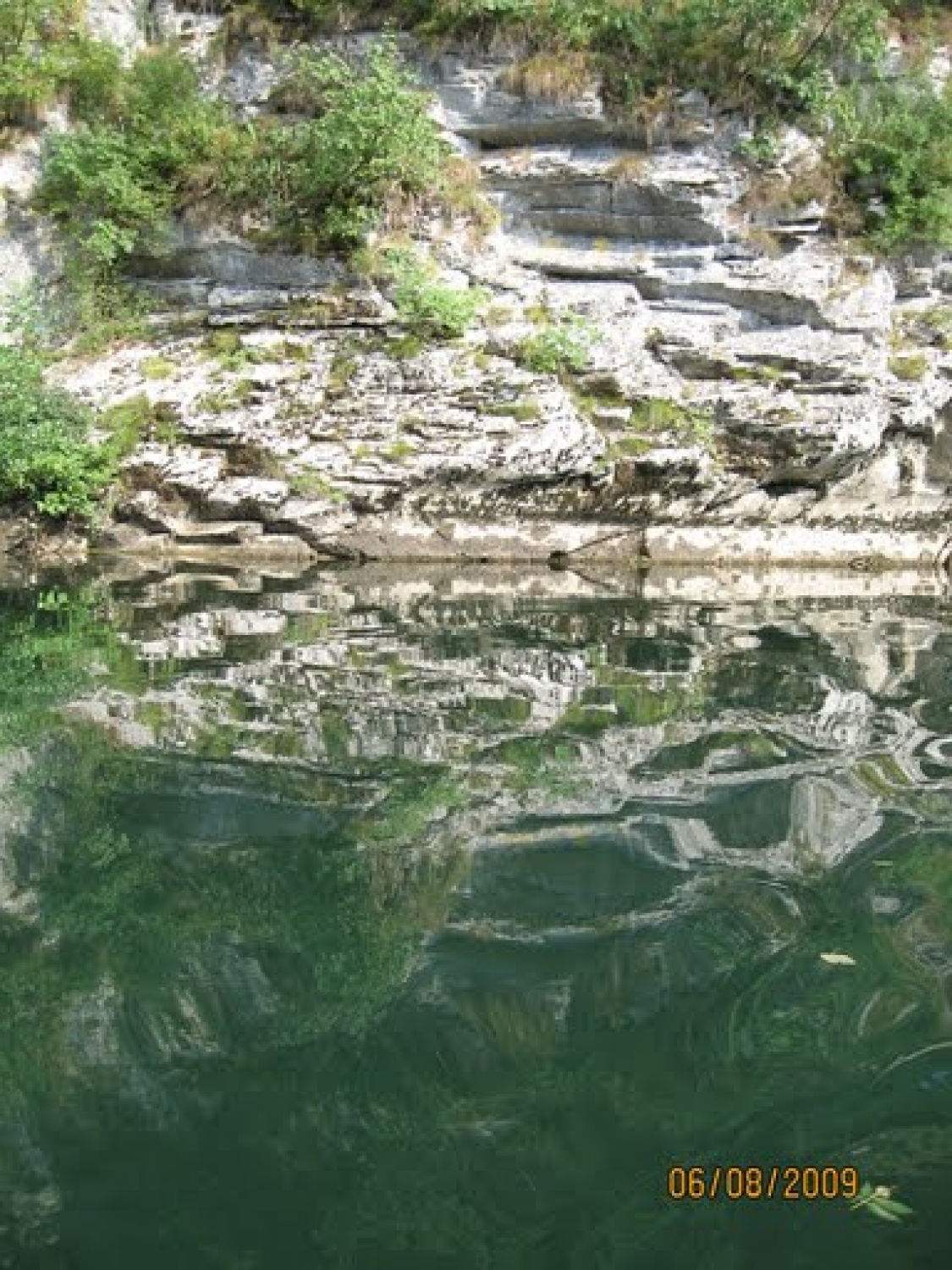 Spomini na tabor:

veslanje, komarji, stara gospa na vlaku, senik, špageti, skale v Kolpi in brzice, komuna, »duhovna misel«, kaplan, skavti na poti, lepa pokrajina in tuš v domači banji!

 

3. - 8. avgust 2009